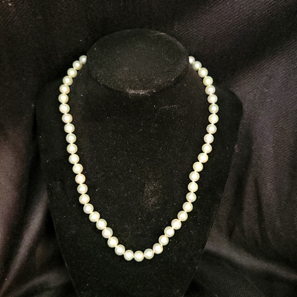 Pacific Pearls Bua Bay Collection Silver Pearl Necklace w/ 14K gold filled clasp